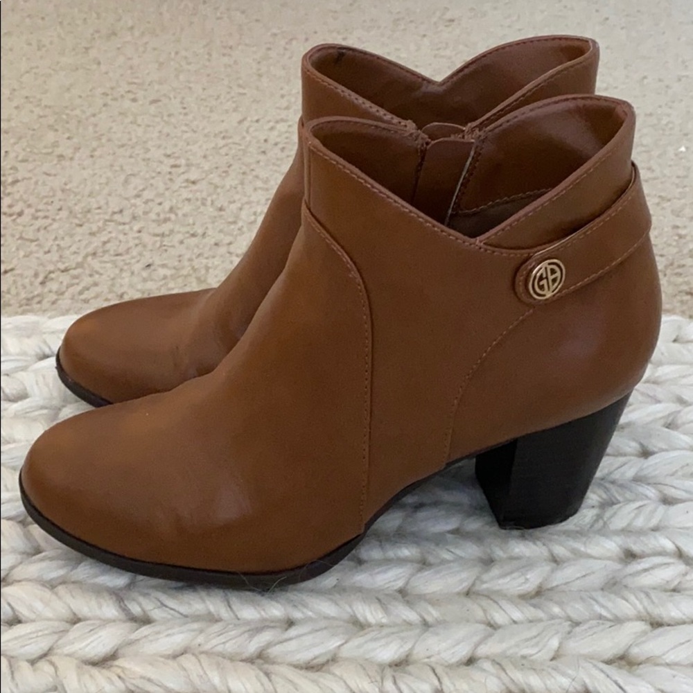 Giorgio Brutini Cognac booties sz 7